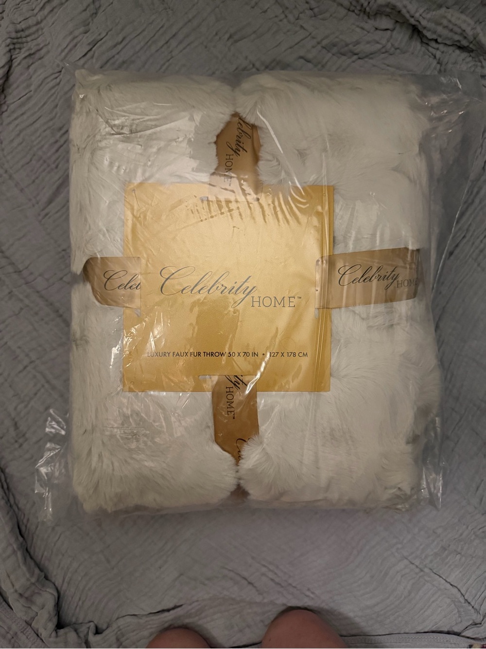 Beige Faux Fur Throw Blanket - Plush Luxury